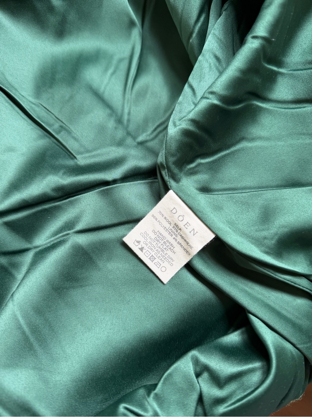 Doen Tess 3/4 Sleeve Wool and Cashmere Cardigan Sweater in Ivy - Picture 7 of 10